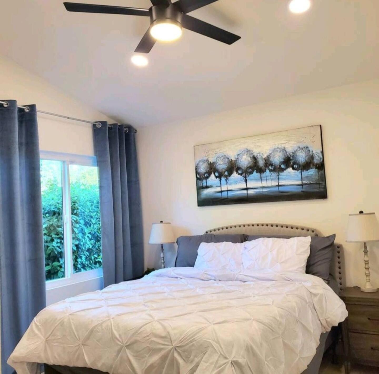 Spacious 4bed 2bath, Gated Pool, Wi-fi, Garage Ferienhaus Los Angeles
