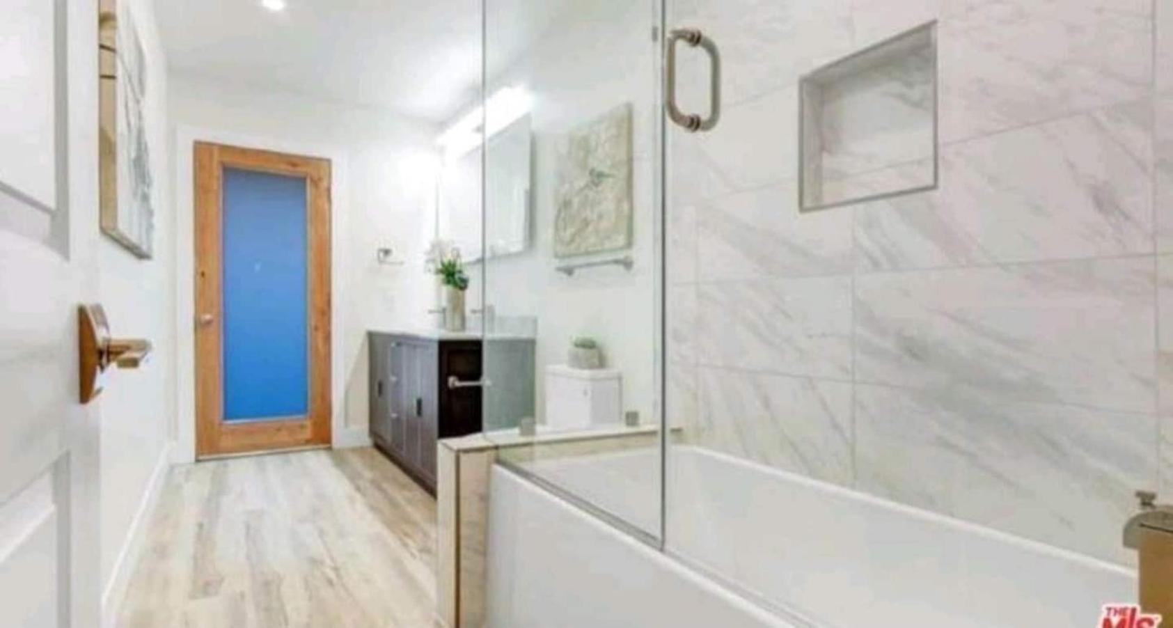 Hébergement de vacances Spacious 4bed 2bath, Gated Pool, Wi-fi, Garage Los Angeles