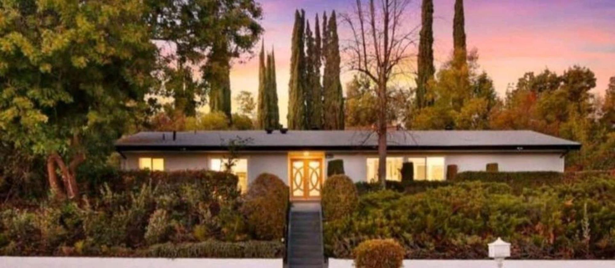 Spacious 4bed 2bath, Gated Pool, Wi-fi, Garage Hébergement de vacances Los Angeles